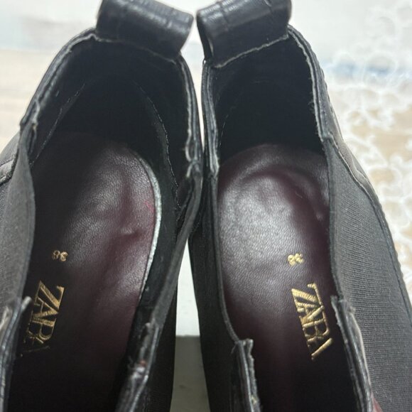 NEW-ZARA-Women black leather heel Boots.Cambodia. - Picture 7 of 12